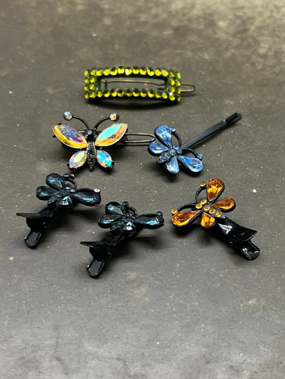 Lot of 6 Hair Barrettes